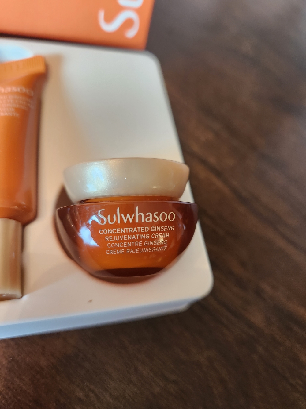 Sulwhasoo Anti-aging Skincare Deluxe Mini Kit - Picture 3 of 8